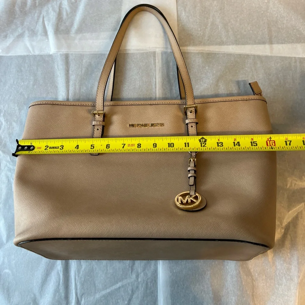 Michael Kors Large Jet Set Saffiano Leather Tote Handbag‎ Purse Top Zip - Picture 13 of 13